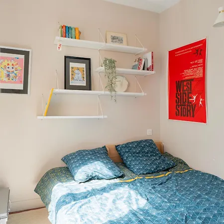 Apartment In Canal Saint Martin Paris